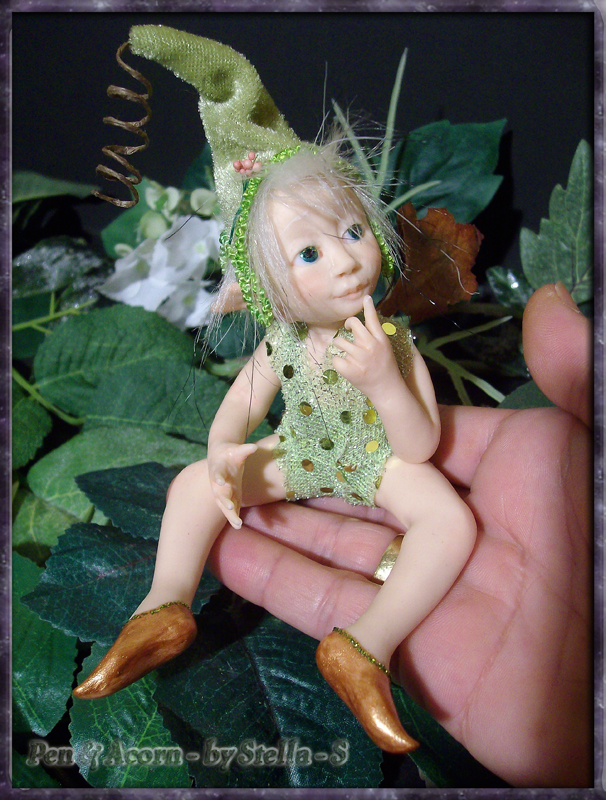 Baby Faerie Pen & Acorn back to gallery
